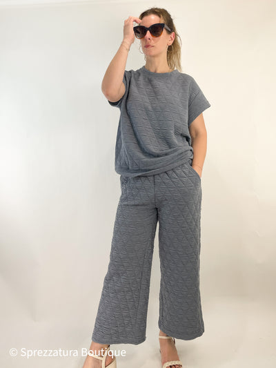 French blue grey quilted matching clothing set elastic waistband pants pockets everyday travel cute chic fall mom outfit stylish wide leg cropped ankle Modern smart causal female chic effortless outfit womens ladies gift elegant effortless clothing everyday stylish clothes apparel outfits chic winter fall autumn professional style women’s boutique trendy teacher office cute outfit boutique clothes fashion quality work from home neutral wardrobe essential basics lounge athleisure gift for her