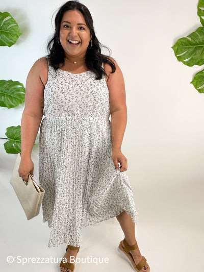 White curvy women's dress with flower print. Floral plus size dress with pleated skirt and spaghetti straps adjustable. Lined and high quality. Summer or spring dress.